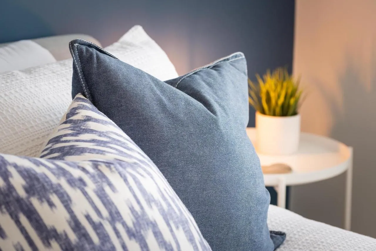 River Retreat Apartment Exeter - River Views & Parking