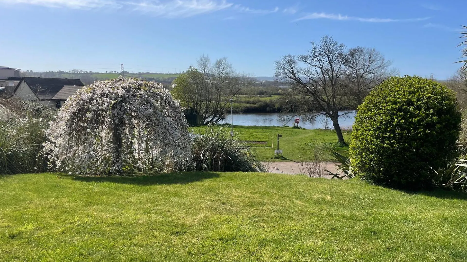 River Retreat Apartment Exeter - River Views & Parking