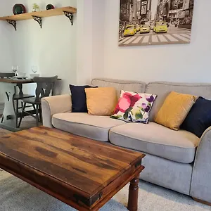 Cosy For Work Or Leisure, Rd&e 20min Walk, Easy Access To City Centre Apartment Exeter